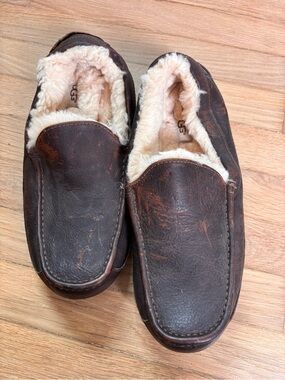 UGG Ascot Brown Leather Shearling Lined Moccasin Slippers Men’s Size 11